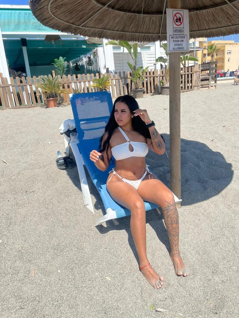 Chica busca chico en Valencia: Chica busca chico