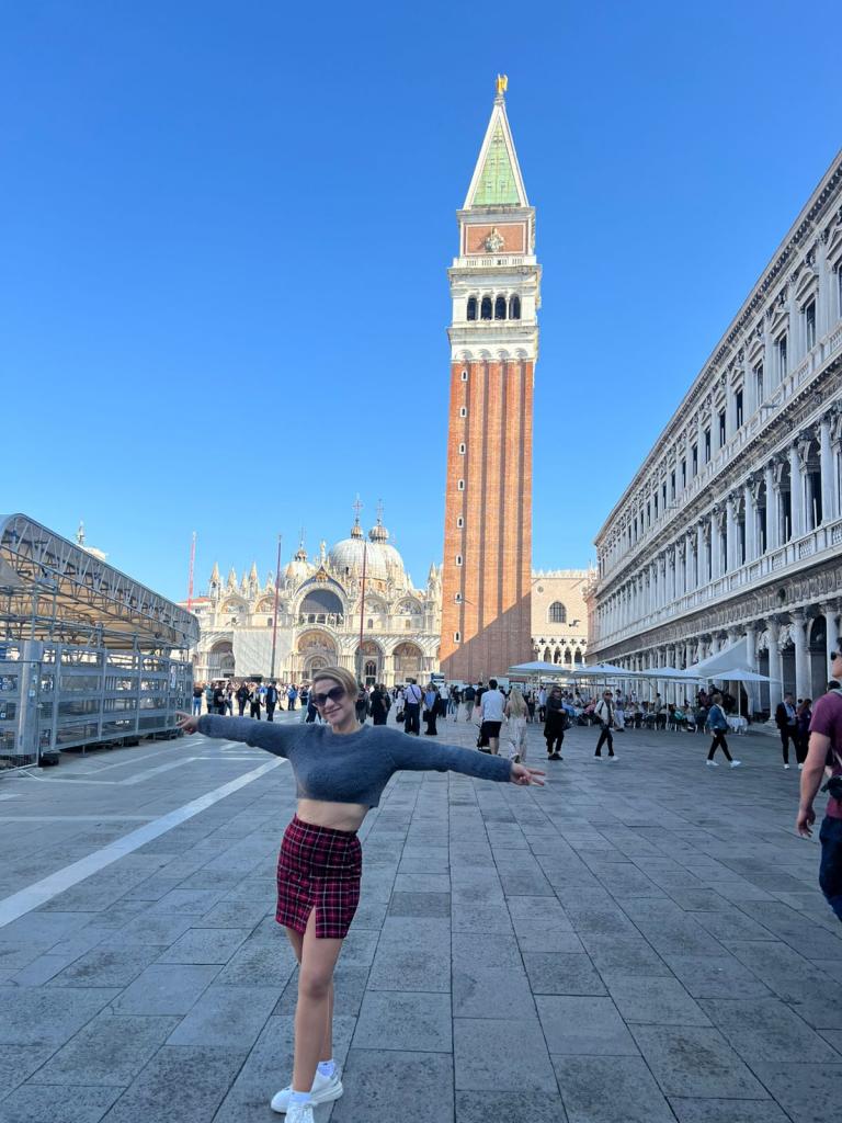 Chica busca chico en Cádiz: 