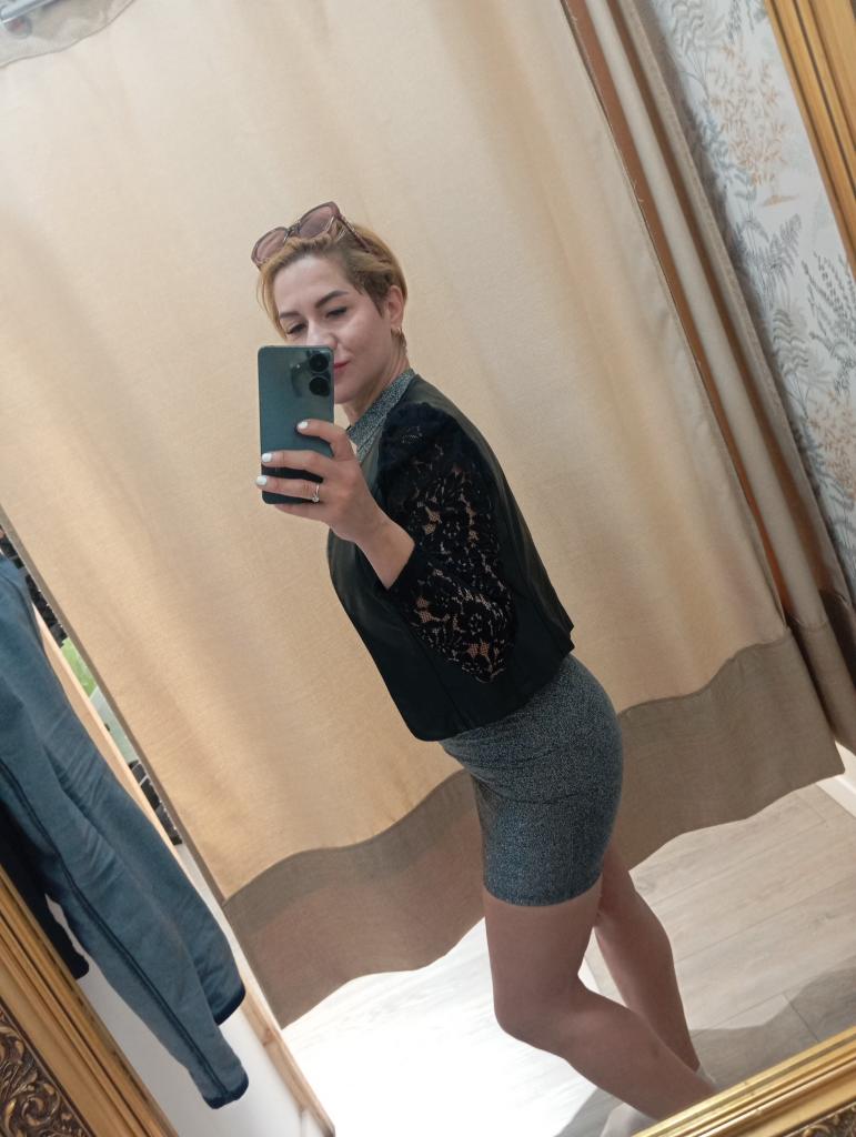 Chica busca chico en Cádiz: 