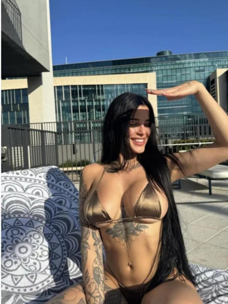 Chica busca chico en Ibiza: 