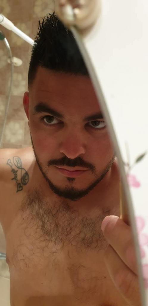 Chico busca chica en Málaga: 