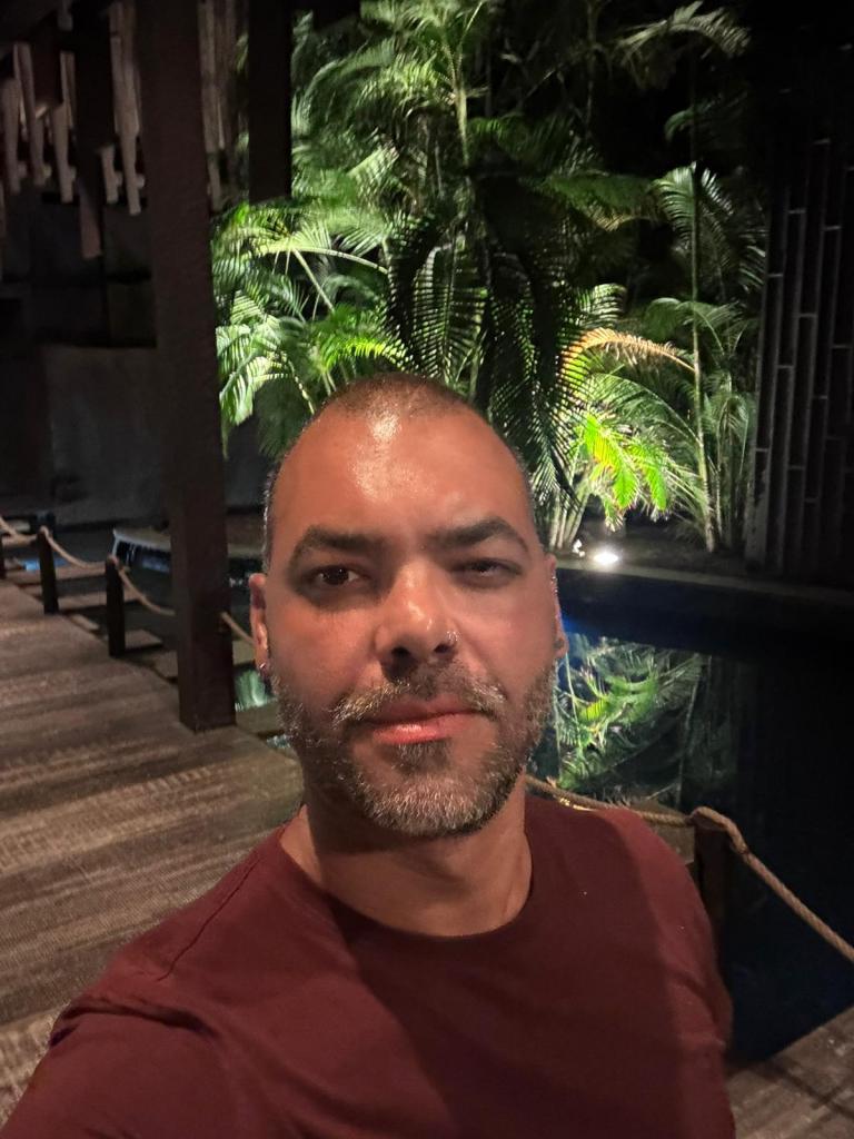 Chico busca chica en Las Palmas: 