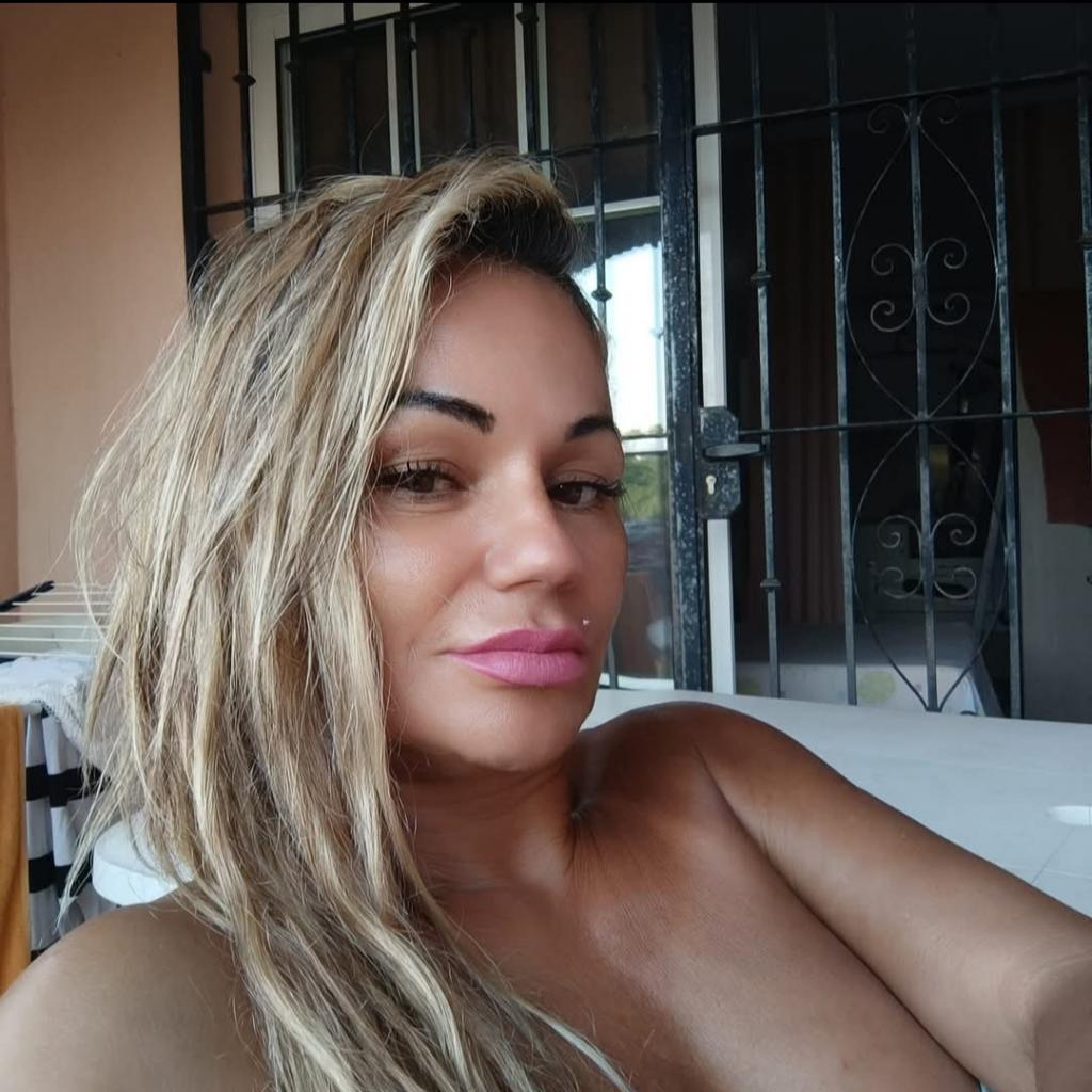 607819649: Chica busca chico en Alicante