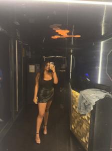 625211833: Chica busca chico en Sevilla