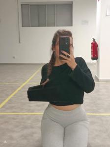 645718839: Chica busca chico en Navarra