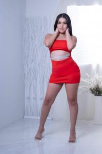 611223413: Chica busca chico en Barcelona