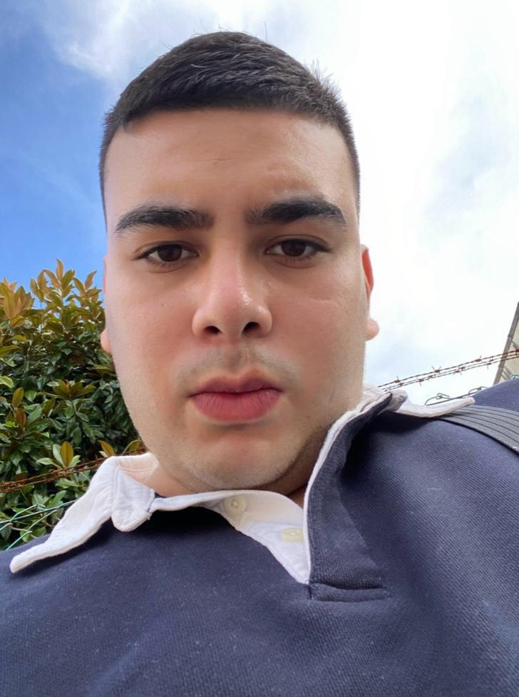 Chico busca chica en La Coruña: 