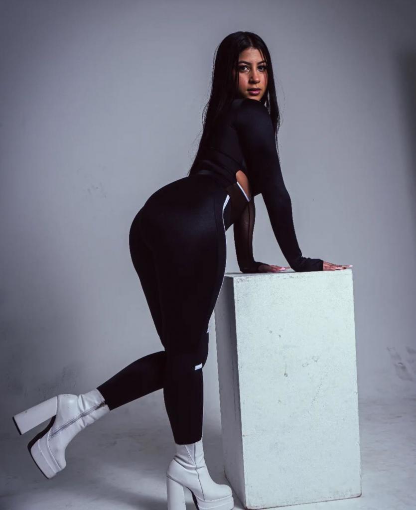 Chica busca chico en Valencia: Chica busca chico