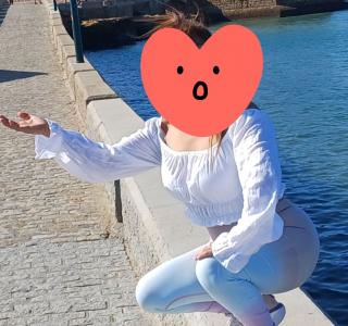 647781109: Chica busca chico en Cádiz