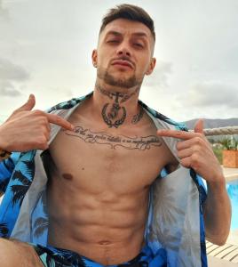 613218116: Chico busca chica en Mallorca