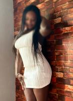 648988831: Chica busca chico en Madrid