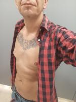 645227431: Chico busca chica en Barcelona