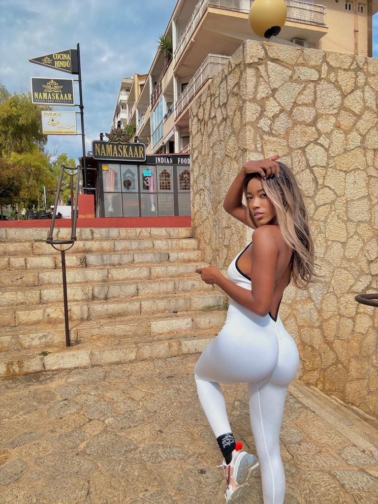 647048954: Chica busca chico en Mallorca