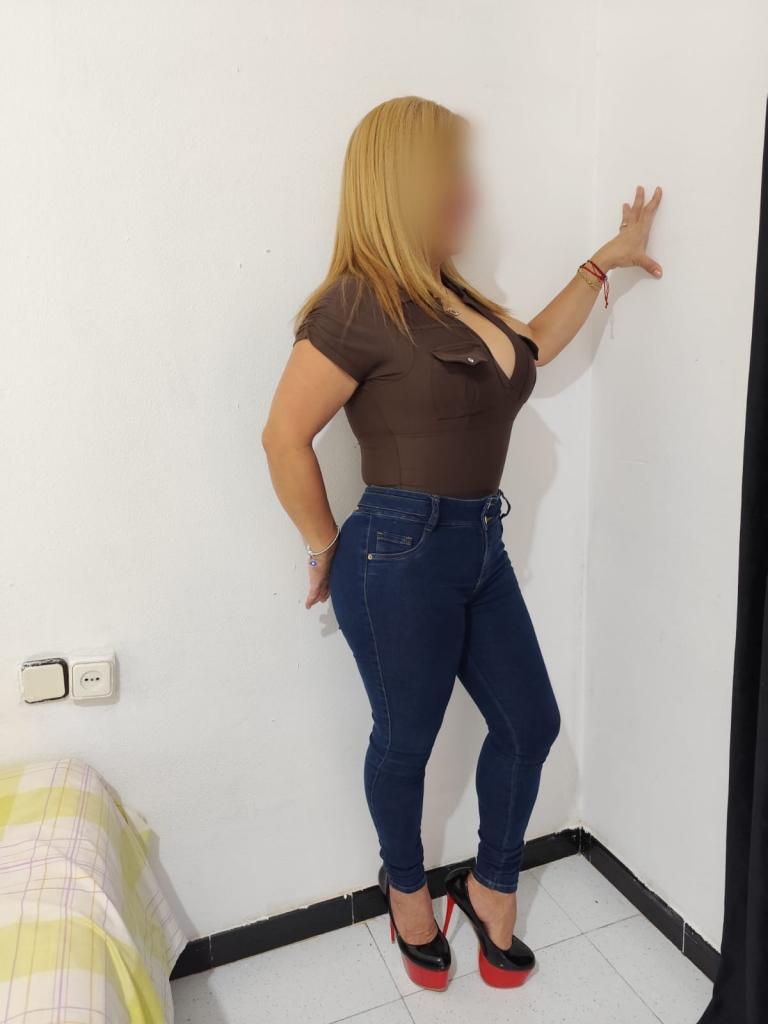 641265246: Chica busca chico en Tarragona