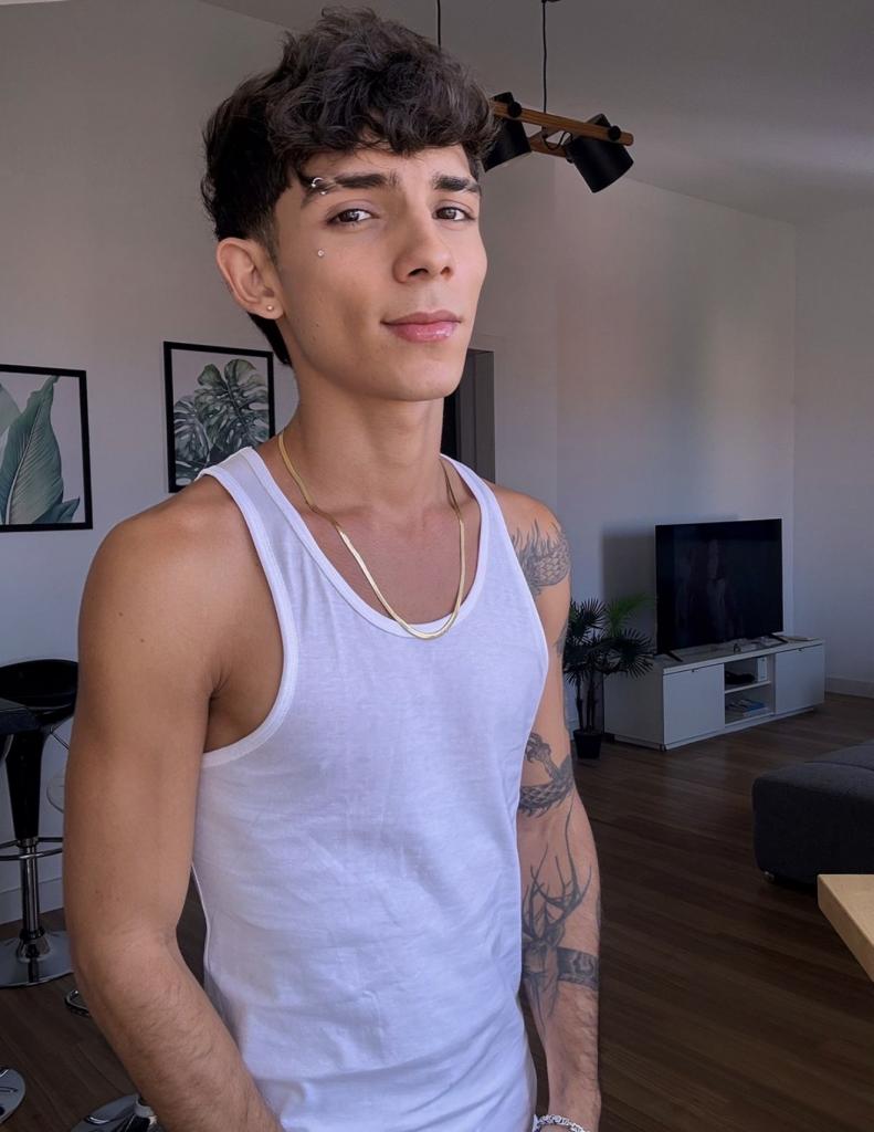 Chico busca chica en Tenerife: 