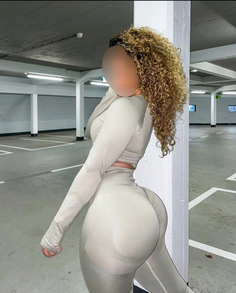 Chica busca chico en Cádiz: 