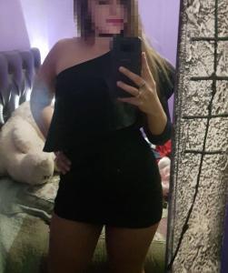 643029278: Chica busca chico en León