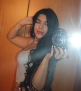 643749640: Chica busca chico en Barcelona