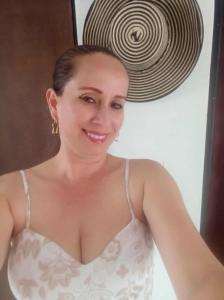 611331449: Chica busca chico en Asturias