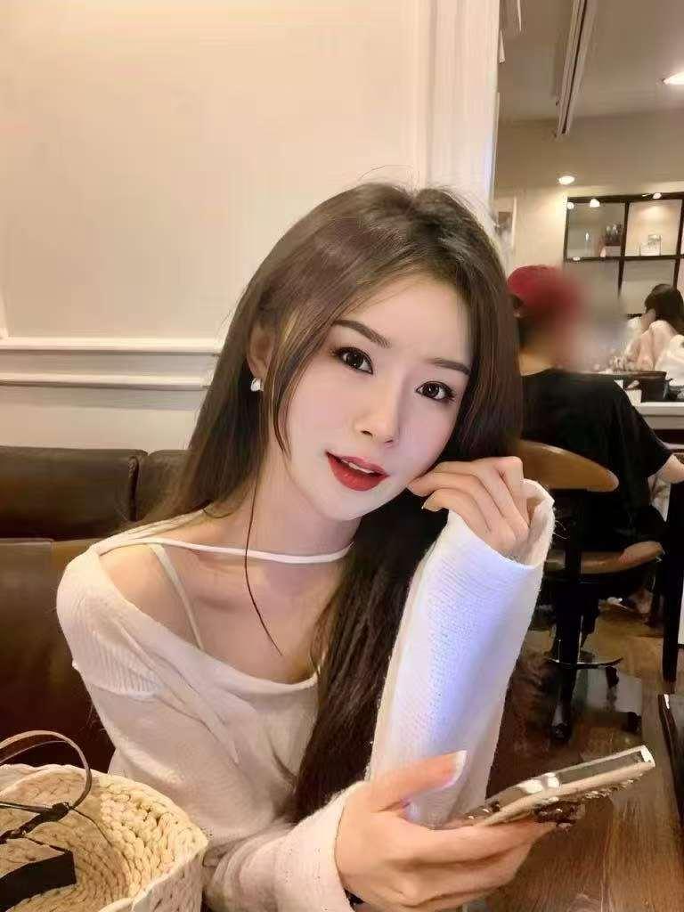 614795137: Chica busca chico en Alicante