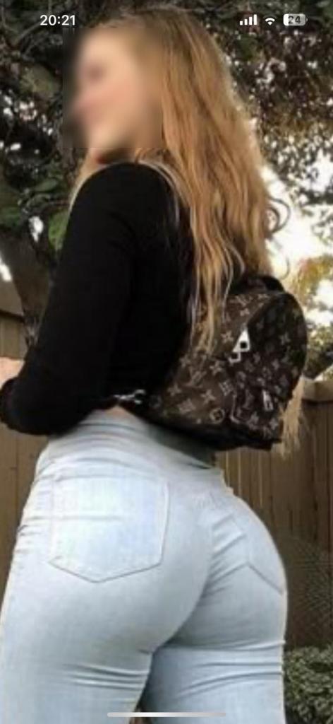 Chica busca chico en Granada: 