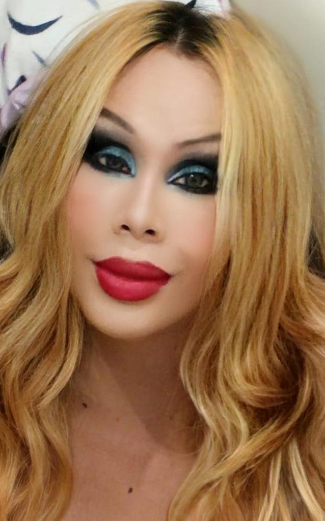 678622429: Transexual en Barcelona