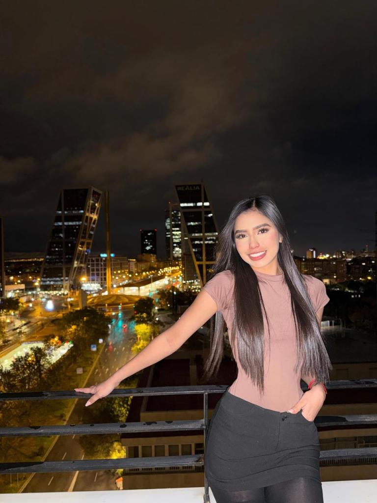 Chica busca chico en Tenerife: 