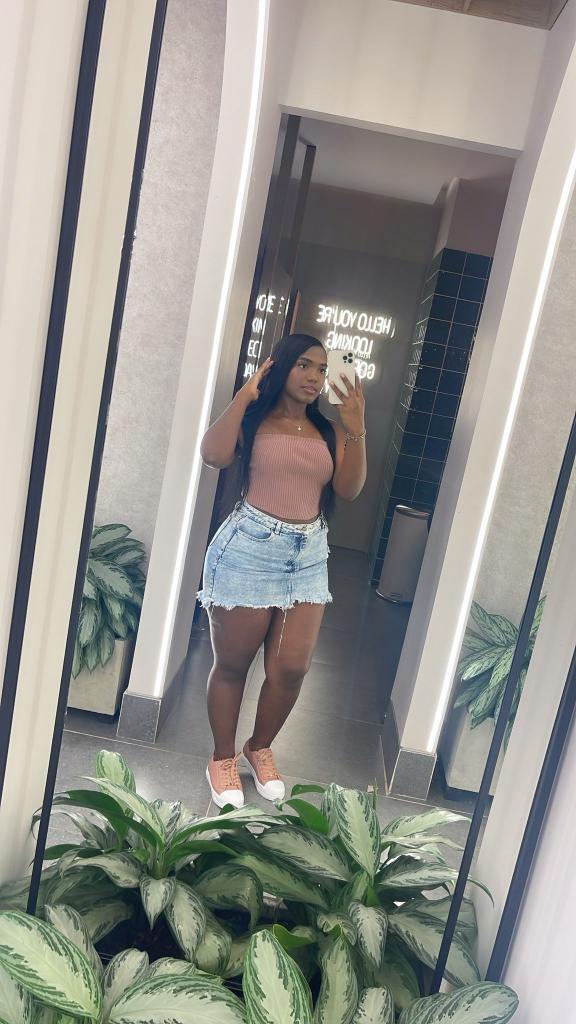 Chica busca chico en Cádiz: 