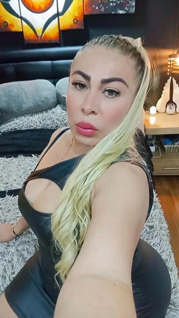 Chica busca chico en Barcelona: 