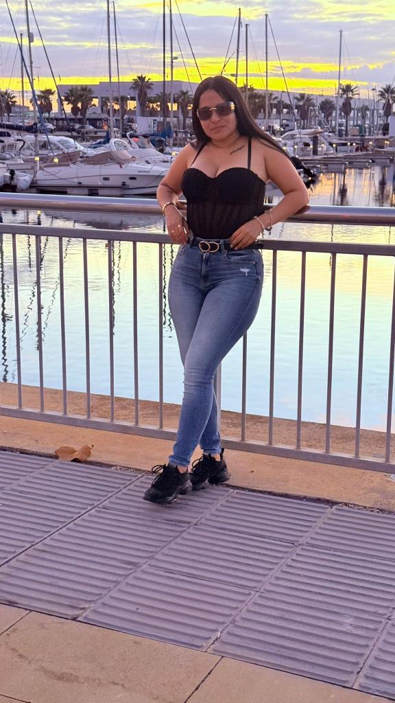 Chica busca chico en Cádiz: 