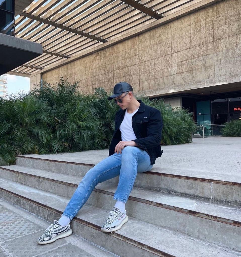 Chico busca chica en Melilla: 