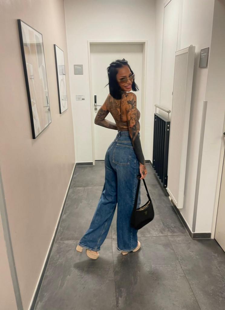 Chica busca chico en Tenerife: 