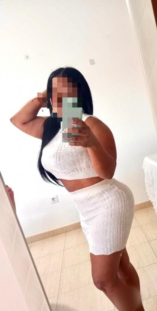 631734974: Chica busca chico en La Coruña