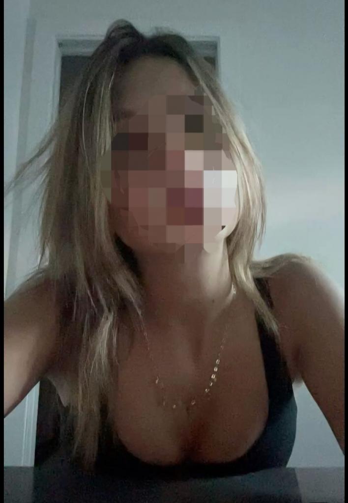 Chica busca chico en Huelva: 