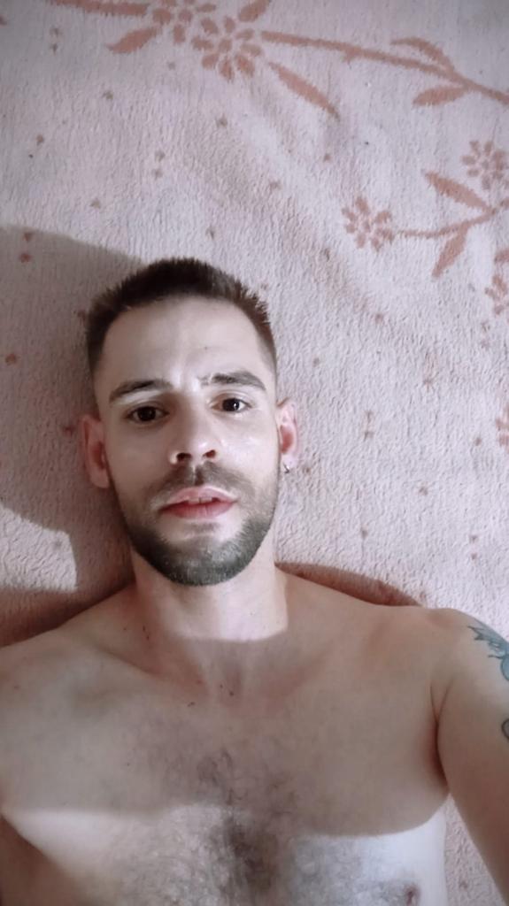 641246190: Chico busca chica en Madrid