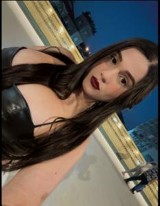 643975754: Chica busca chico en Lugo