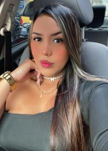617433758: Chica busca chico en Sevilla