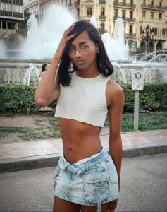 677855950: Chica busca chico en Valencia