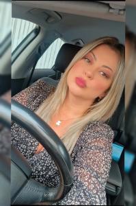 645944071: Chica busca chico en La Coruña