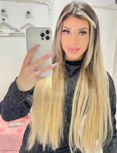 614210813: Chica busca chico en Barcelona