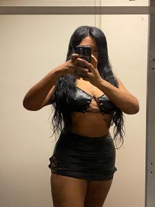 641772203: Chica busca chico en Barcelona