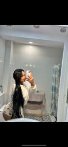 614053327: Chica busca chico en Sevilla