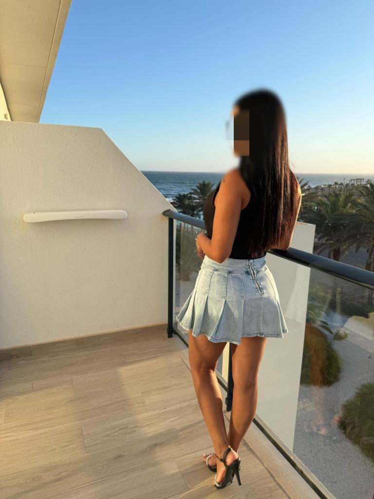 Chica busca chico en Granada: 