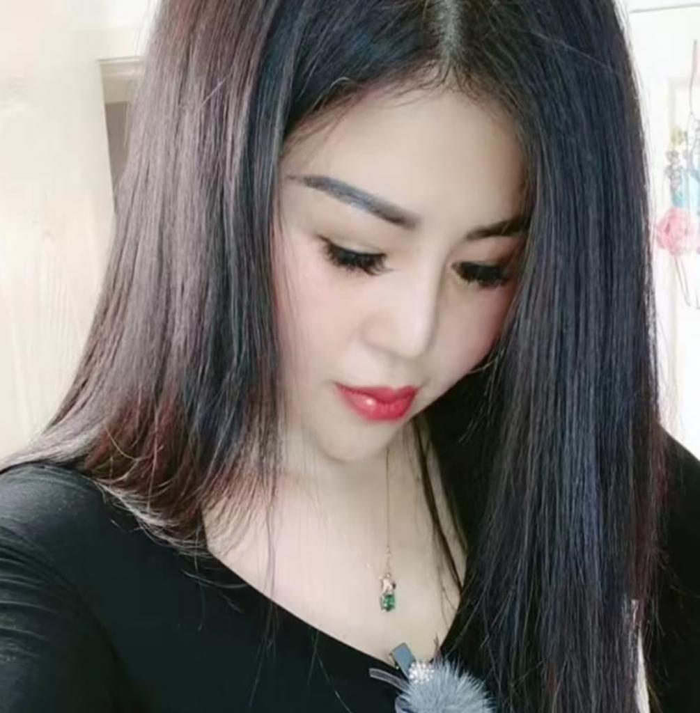 613548013: Chica busca chico en Gerona