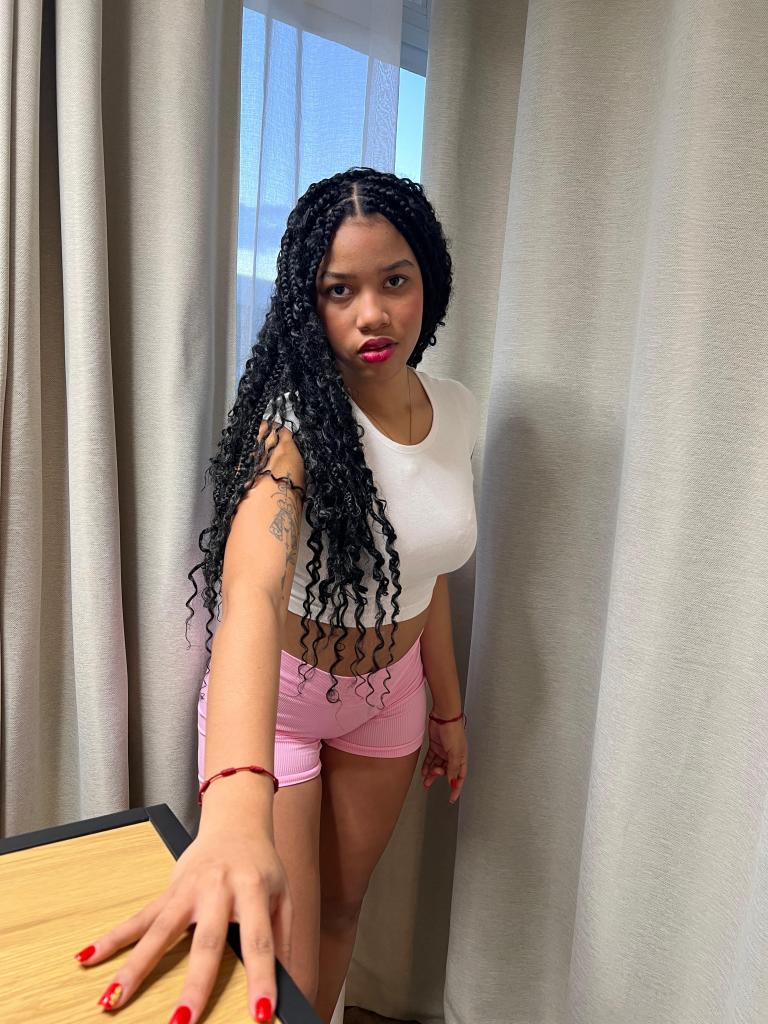 615283925: Chica busca chico en Almería