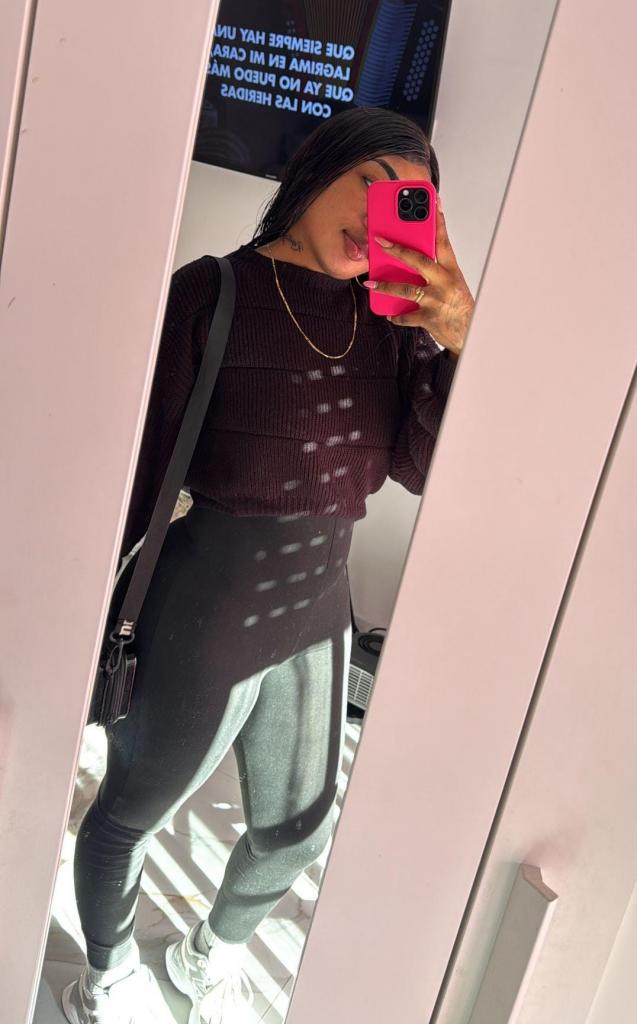 631628066: Chica busca chico en Barcelona