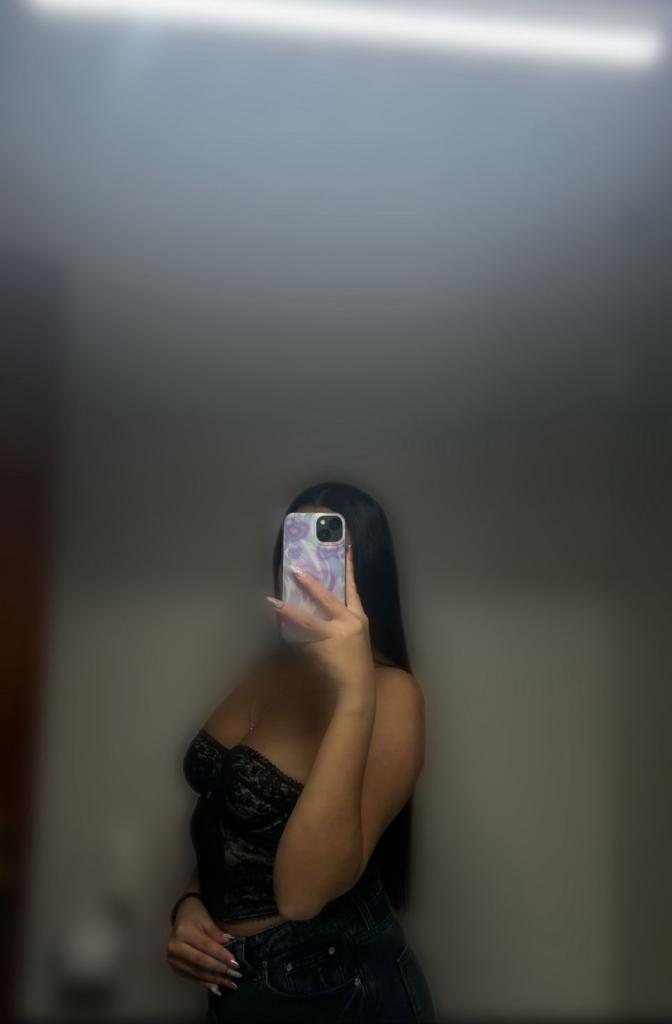 Chica busca chico en Ibiza: 