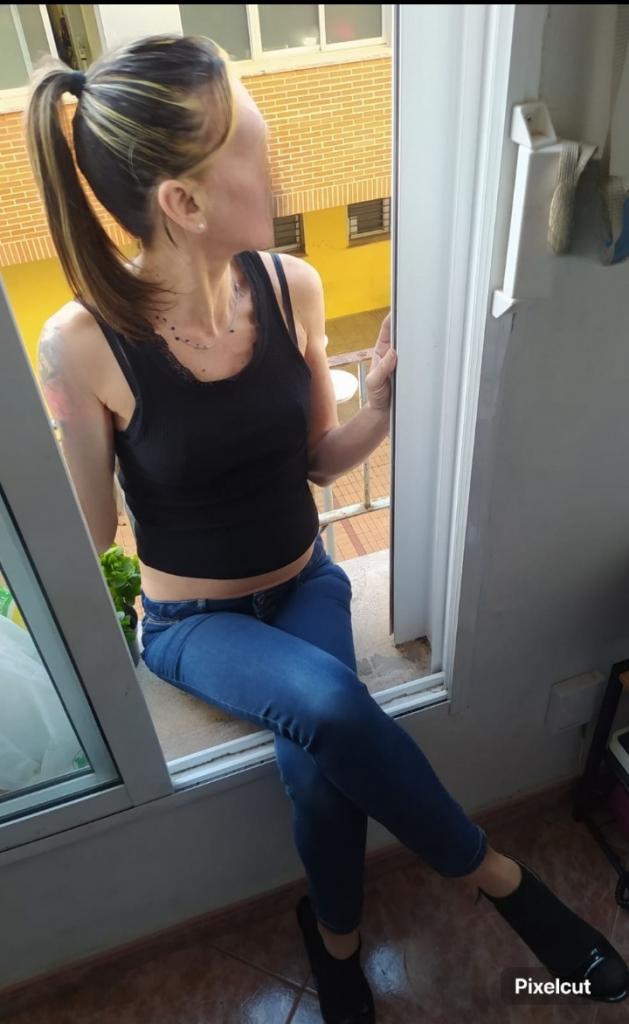 648636674: Chica busca chico en Valencia