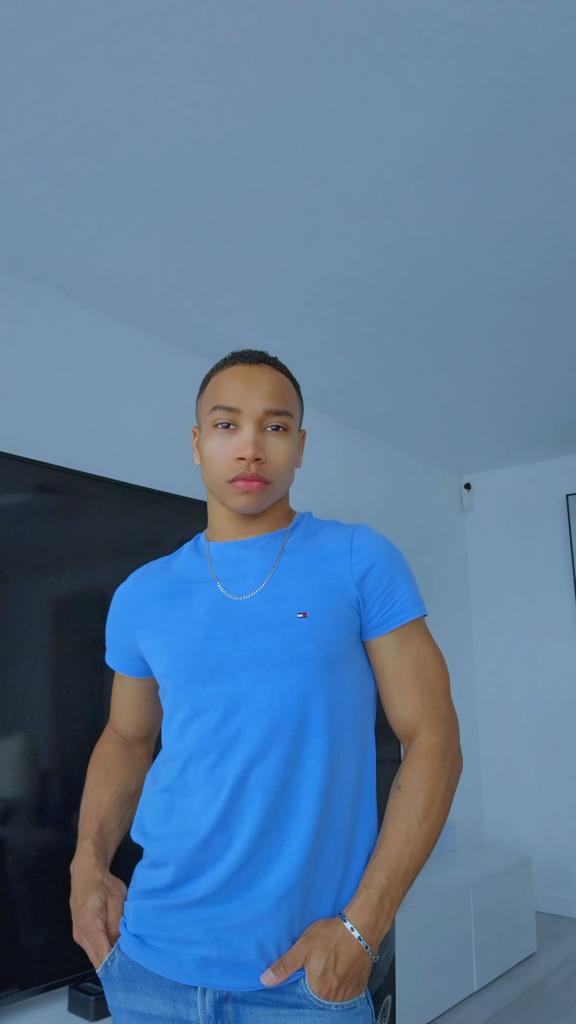 624847565: Chico busca chica en Madrid