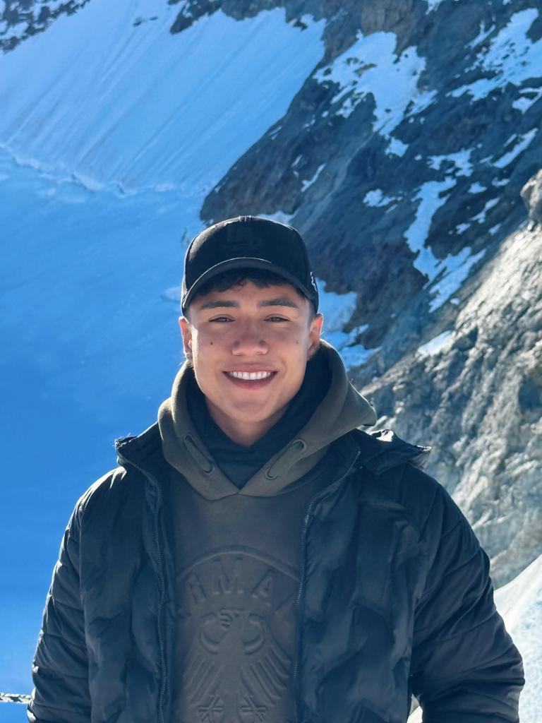 Chico busca chica en Ibiza: 